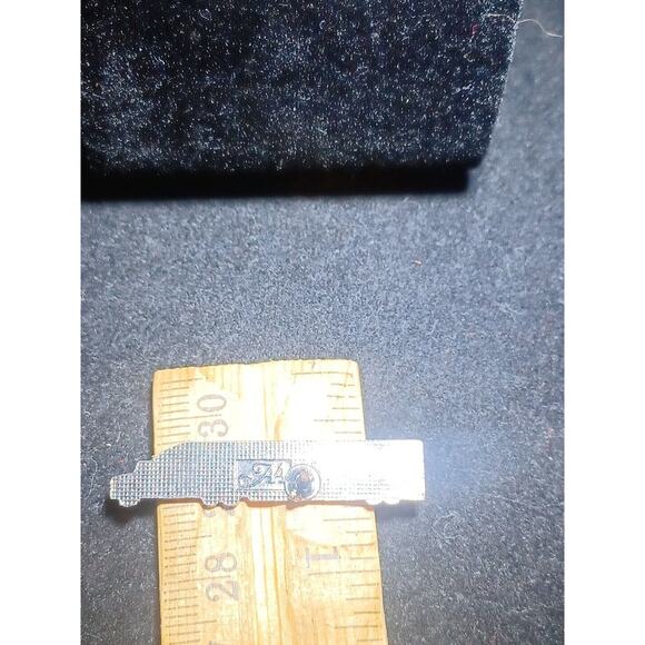 B F Goodrich Racing Tires Pin Yellow & Black Semi - Picture 3 of 7